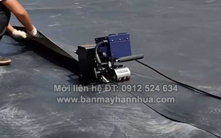 M&aacute;y h&agrave;n m&agrave;ng nhựa HDPE chống thấm WGW300