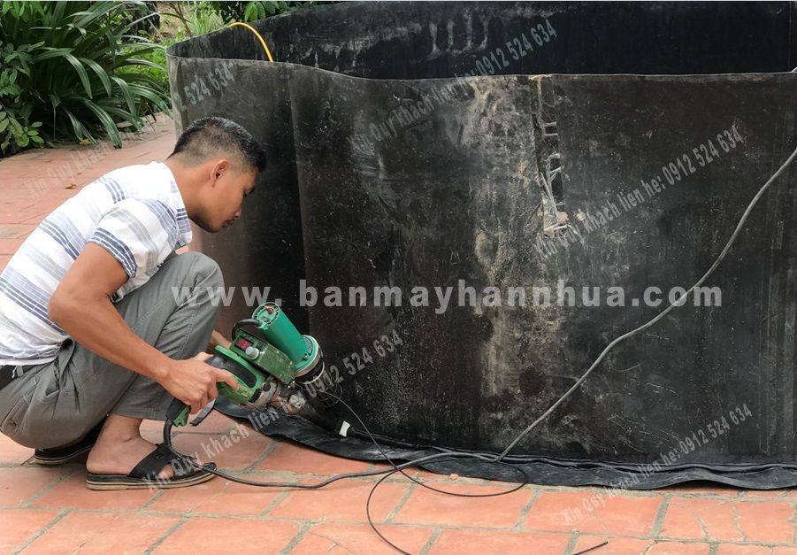 M&aacute;y h&agrave;n đ&ugrave;n bạt HDPE LST600B