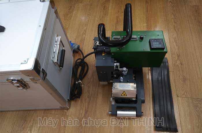 Máy hàn bạt HDPE| Máy hàn màng HDPE LST900